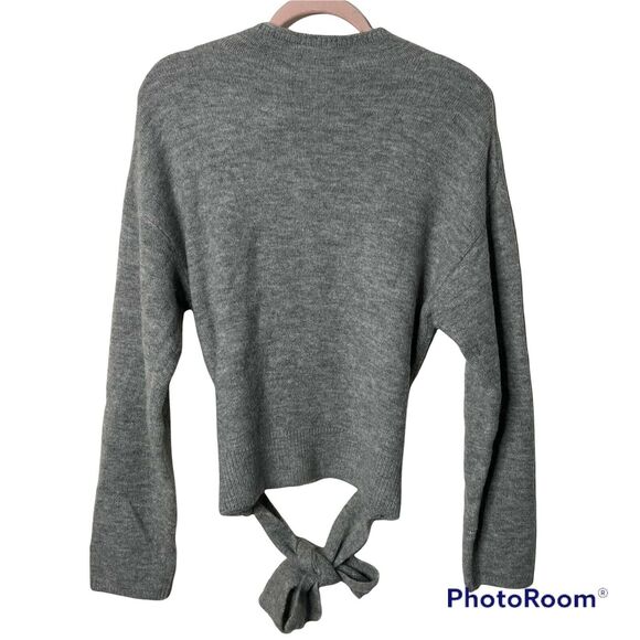 Wayf Mock Neck Tie Waist Gray Sweater Size Medium NWT Flawed - Picture 3 of 6